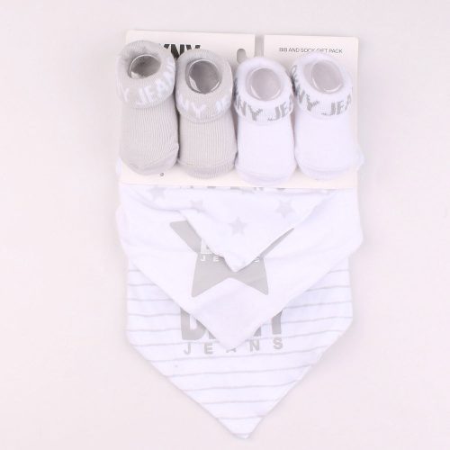 DKNY Fehér-szürke nyálkendő-zokni szett (0-6 hó) baba