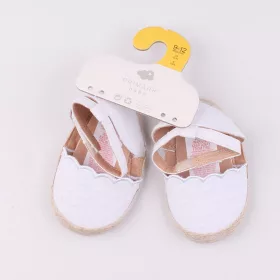 Primark Mintás fehér babaszandál (19) baba