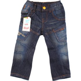 Rebel Sárgagombos farmer (80) baba