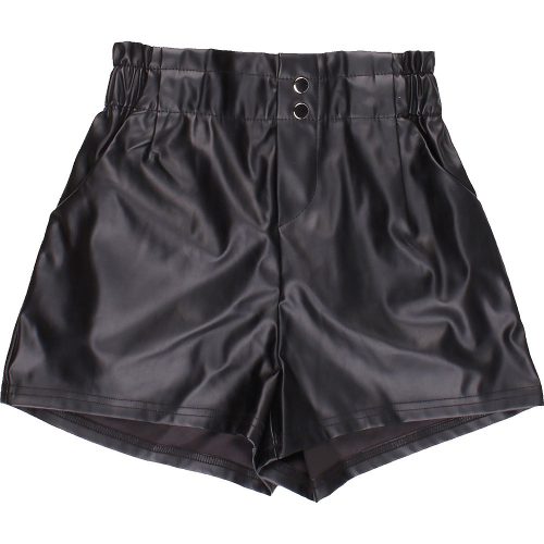 Fekete short (134) lány