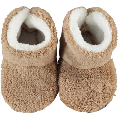 Civil Barna kisfiú mamusz