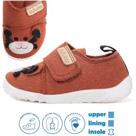   D.D.Step Barefoot Tigrises barna kisfiú szobacipő/vászoncipő