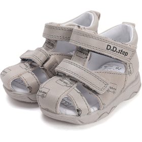 D.D.Step Teherautós zártorrú kisfiú szandál